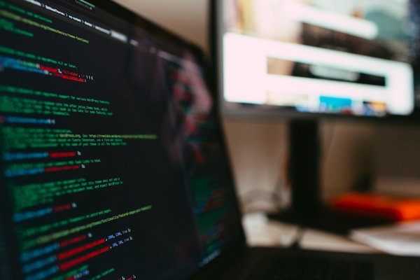 Servizi di traduzione giurata: tariffe a partire da 28€